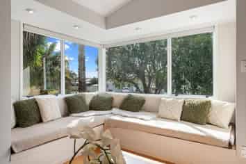 16 Gilshennan Valley, Red Beach