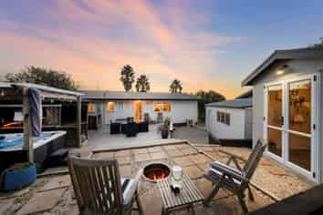 16 Gilshennan Valley, Red Beach