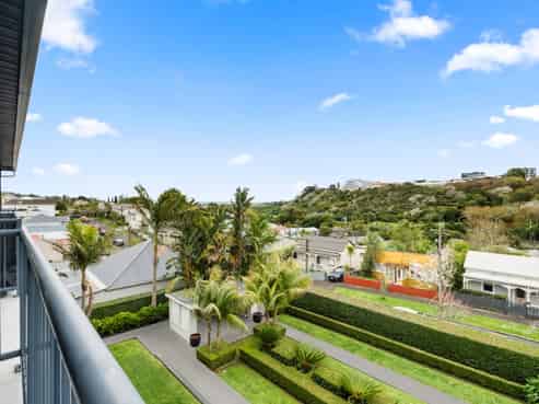 16/20 Central Road, Kingsland