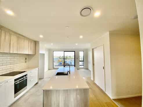 3/1 Aperira Lane, Wiri