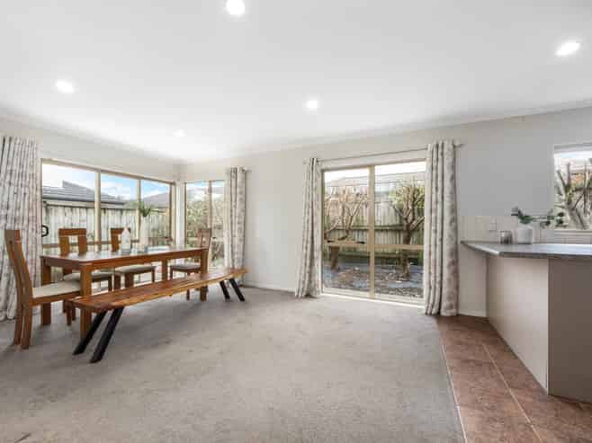 6 Stornaway Drive, Flat Bush