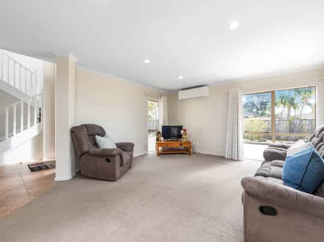 6 Stornaway Drive, Flat Bush