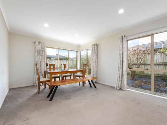 6 Stornaway Drive, Flat Bush