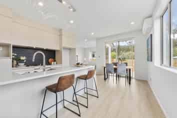 25A Scarlet Drive, Ranui