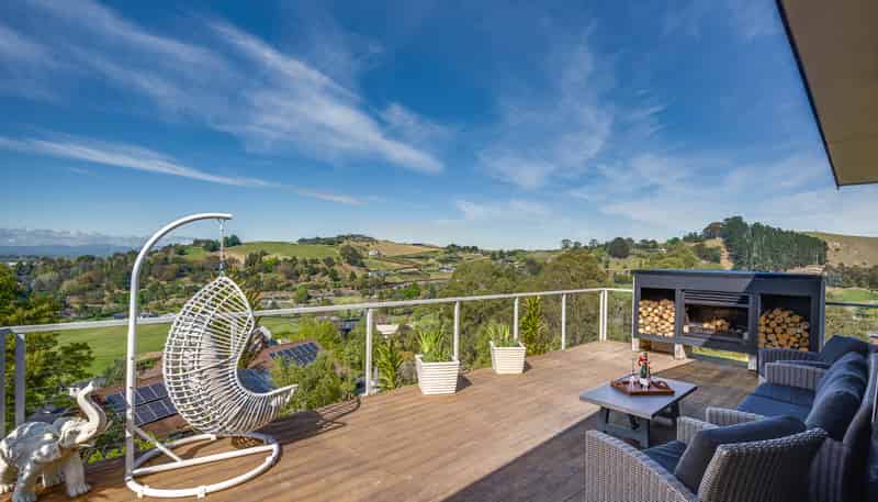 21 Ridgeway Terrace, Taradale
