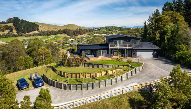 21 Ridgeway Terrace, Taradale
