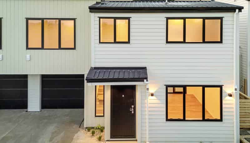 121A  Vodanovich Road, Te Atatu South