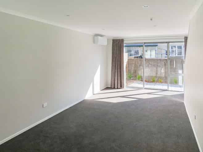 5 John Reynolds Square, Belmont