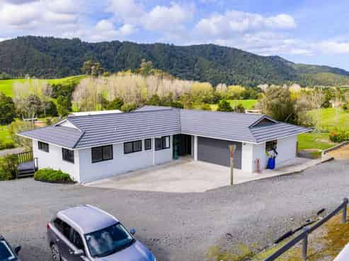 413 Otaika Valley Road, Otaika