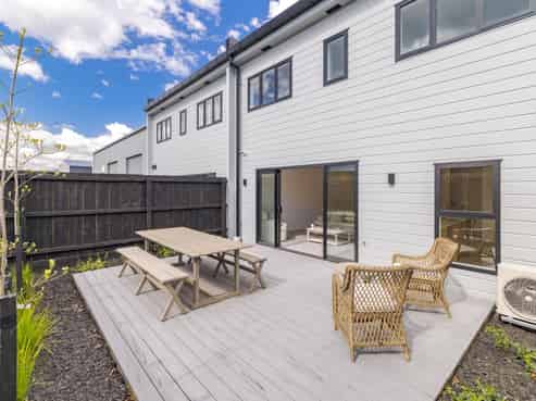3/5 Kairua Lane, Wigram