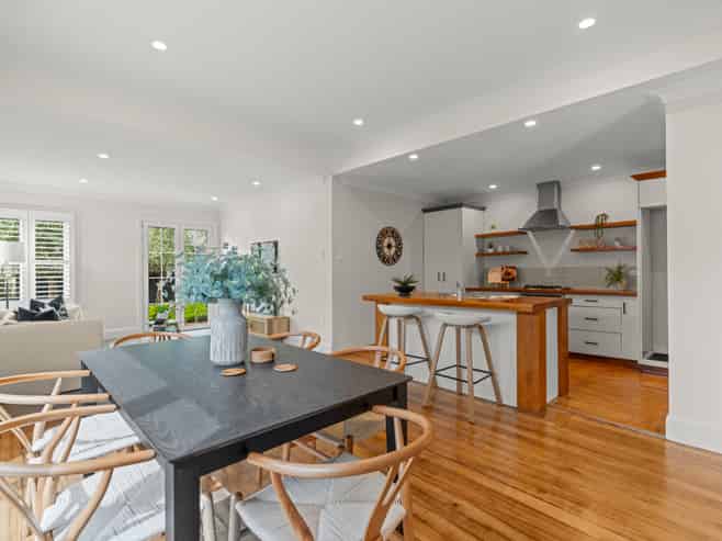 12 Francis Avenue, Saint Albans