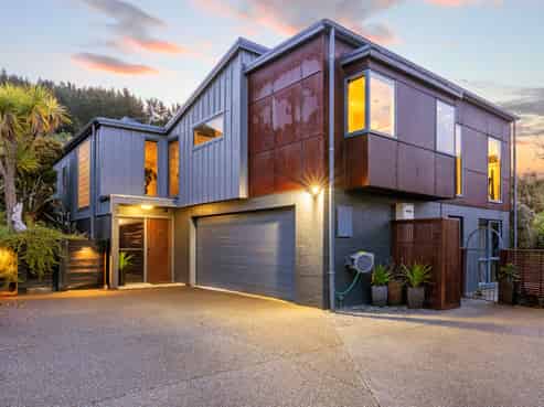 77 Port Hills Road, Heathcote Valley