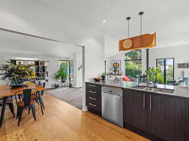 77 Port Hills Road, Heathcote Valley
