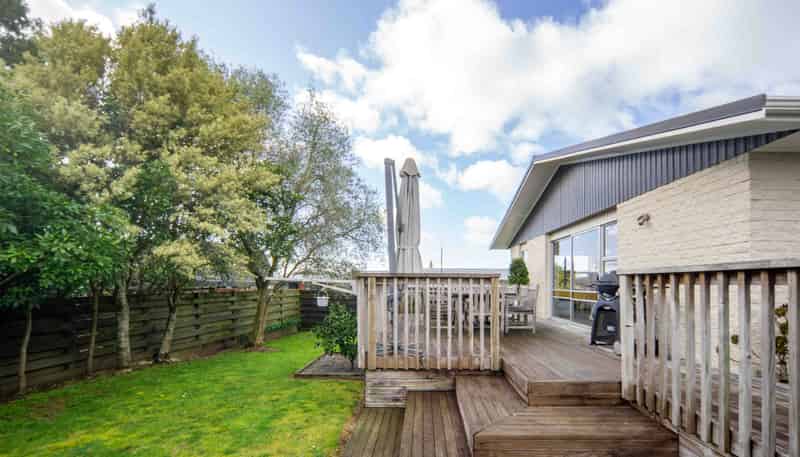 12 Resthill Crescent, Glenview