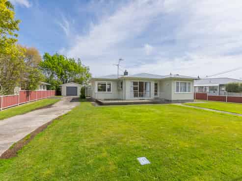 5 Buckley Grove, Paraparaumu