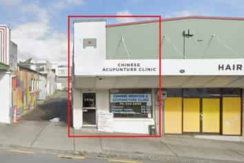 Rosebank Road retail - affordable