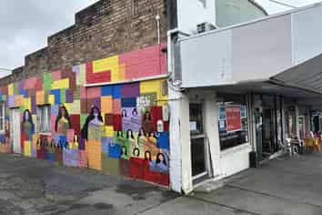 Rosebank Road retail - affordable