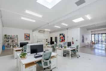 CITY FRINGE STUDIO / WAREHOUSE
