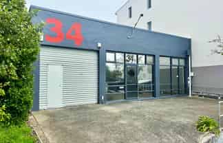 CITY FRINGE STUDIO / WAREHOUSE
