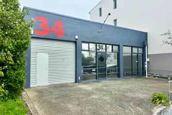 CITY FRINGE STUDIO / WAREHOUSE
