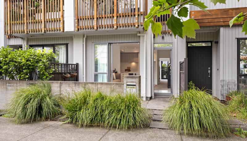 98 Squadron Drive, Hobsonville