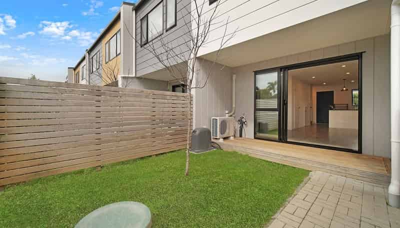 11/115 Swanson Road, Henderson