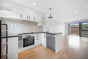 11/115 Swanson Road, Henderson