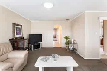 36 Butley Drive, Farm Cove