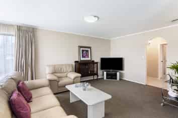 36 Butley Drive, Farm Cove