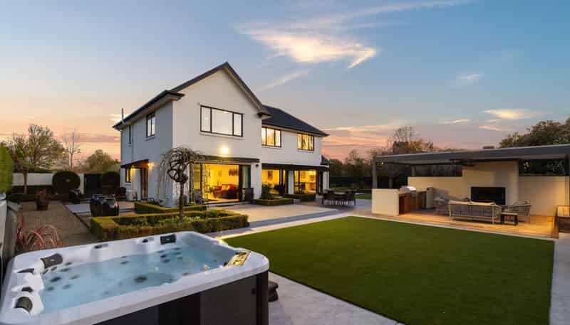 51 Lewisham Park, Saint Albans