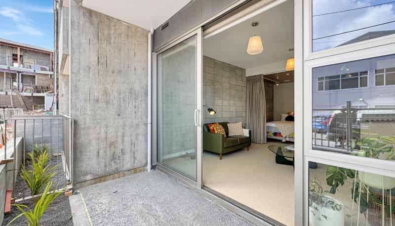 G05/2 Campbell Terrace, Petone