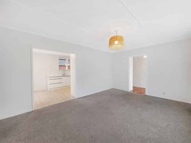 41 Bird Grove, Stokes Valley