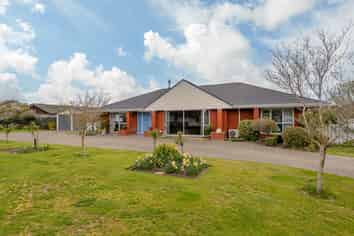 33 Oakden Drive, Darfield