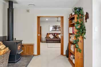 33 Oakden Drive, Darfield