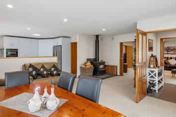 33 Oakden Drive, Darfield
