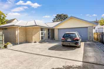 42a Peel Street, Westport