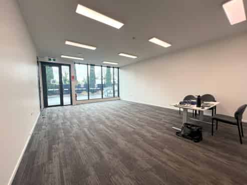 High-stud tilt slab warehouse