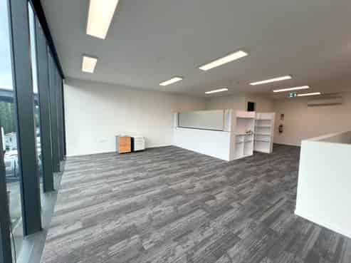 High-stud tilt slab warehouse