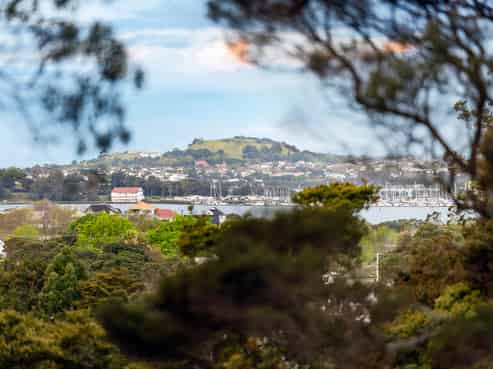 24A Seaview Avenue, Northcote Point