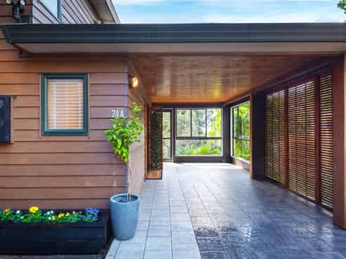 24A Seaview Avenue, Northcote Point