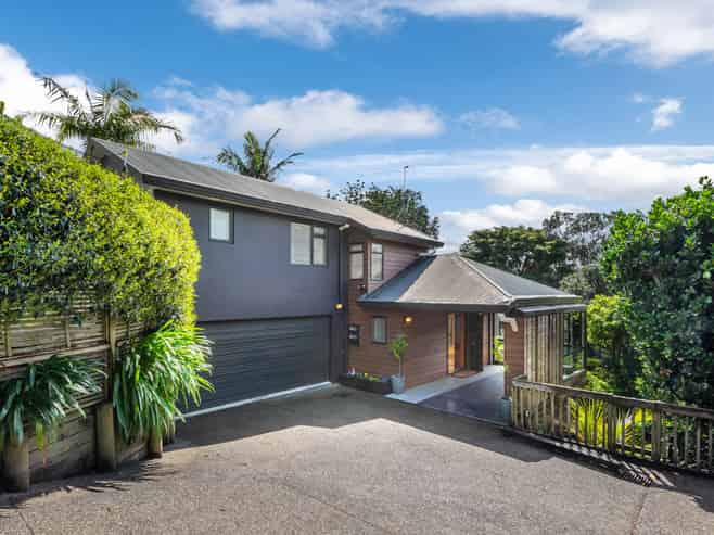 24A Seaview Avenue, Northcote