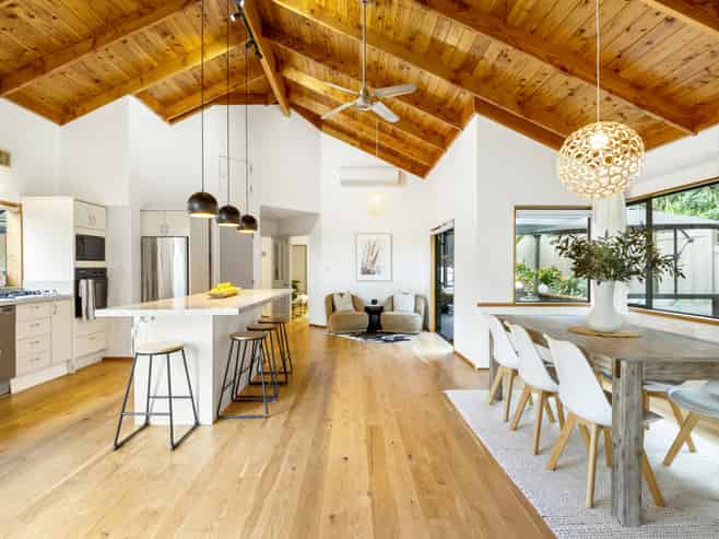 24A Seaview Avenue, Northcote