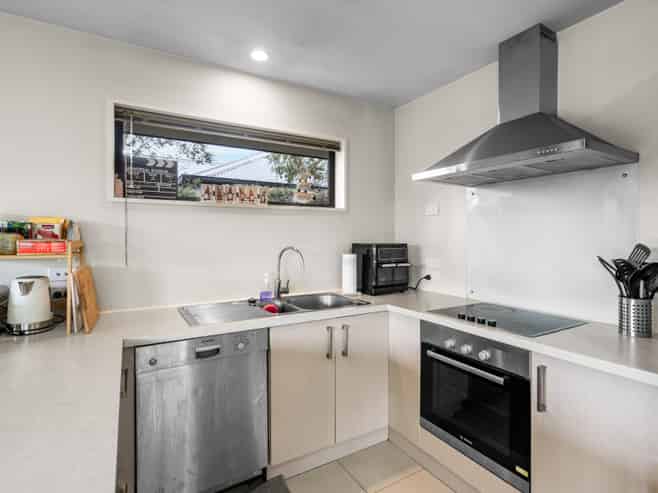 38 Little Oaks Drive, Yaldhurst