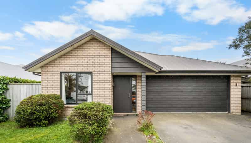 38 Little Oaks Drive, Yaldhurst