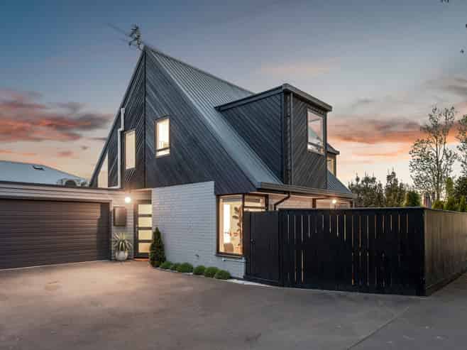 96 Rossall Street, Merivale