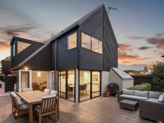96 Rossall Street, Merivale