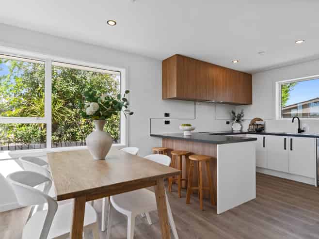 17 Roberts Road, Hei Hei