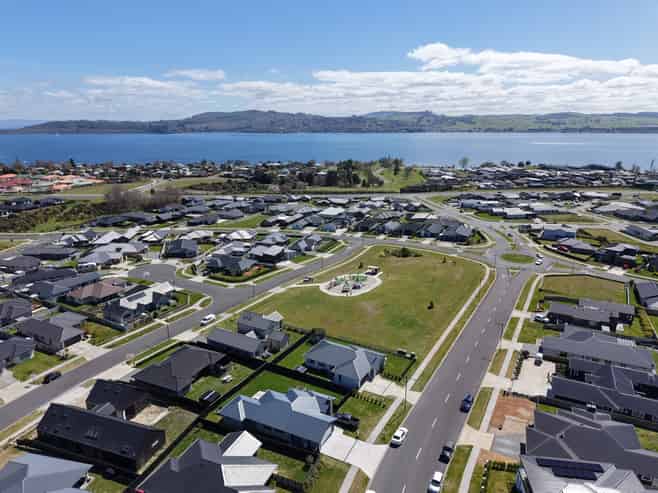 20 Maunganamu Drive, Wharewaka