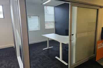 High-Exposure Office Space  