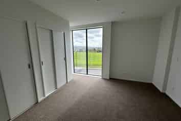 2/6 Treasure Lane, Te Atatu South